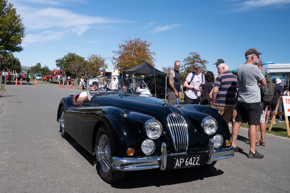 Best Pre-1960 — Jaguar XK 140