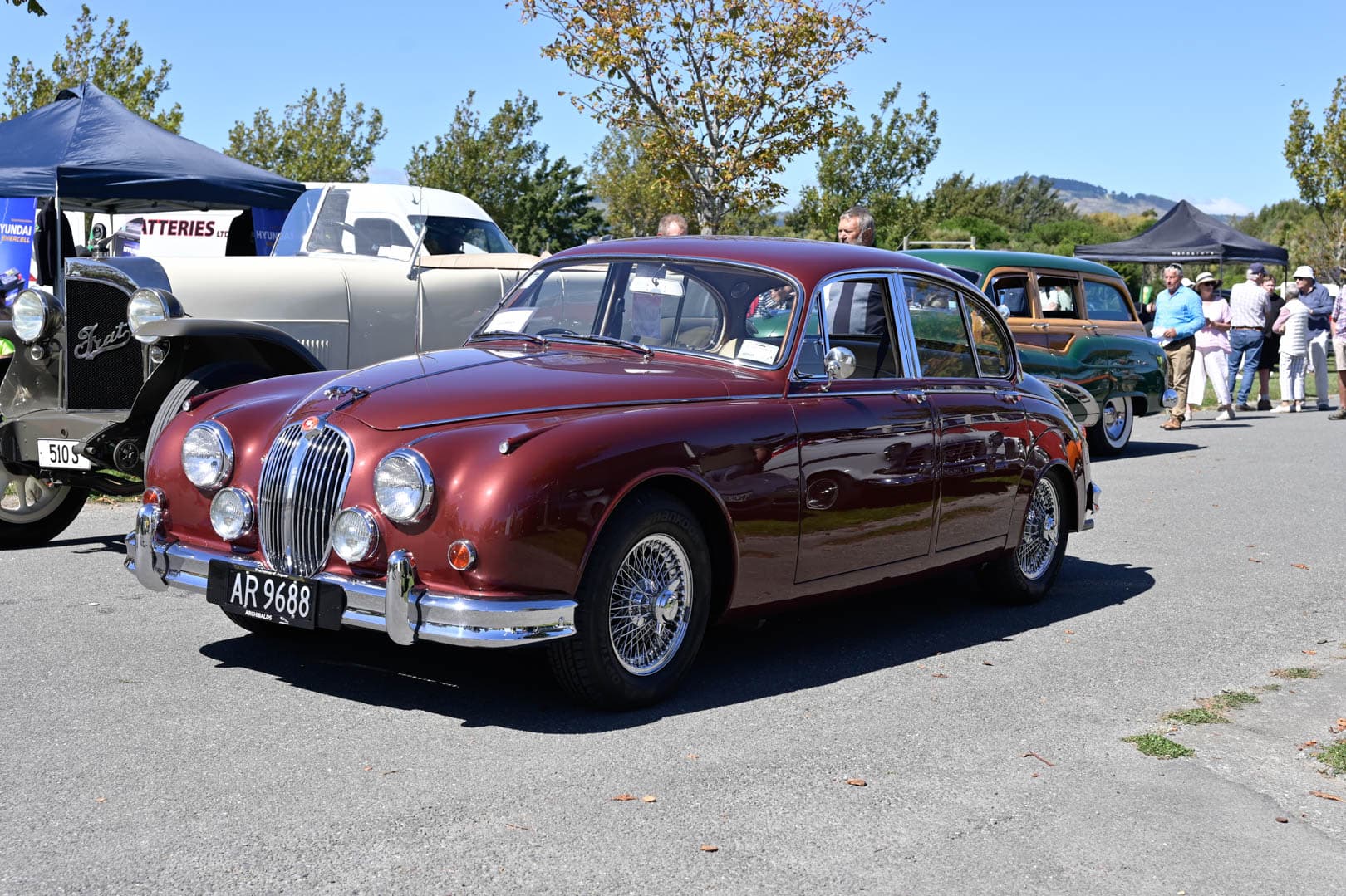 Best in Show — 1964 Jaguar Mk 2